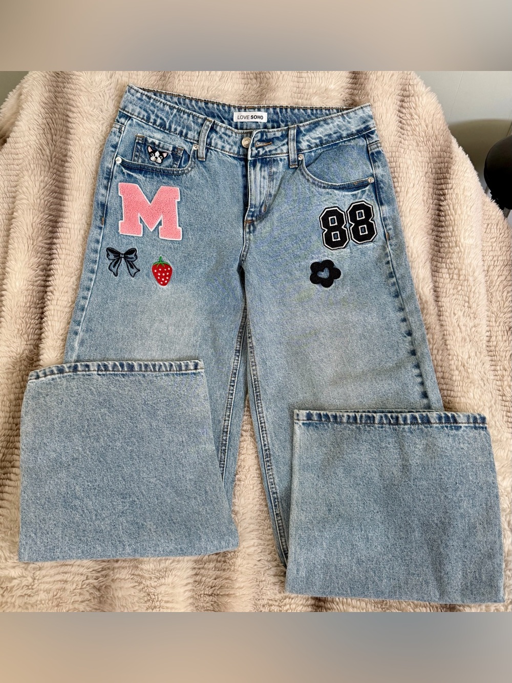 Love Soho wide-leg baggy graphic jeans. Size 7